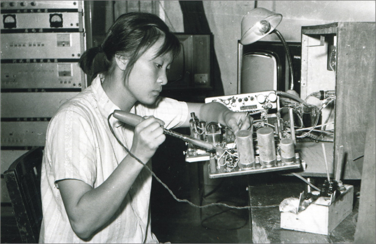 1970年，中國誕生第一臺(tái)彩色電視機(jī)，數(shù)年之后，長虹才開始電視機(jī)的研制