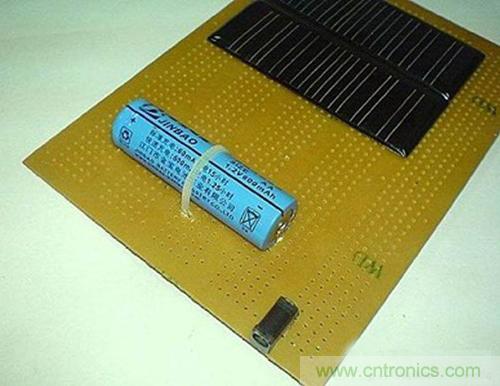 微型太陽能供電板DIY，給手電筒收音機供電