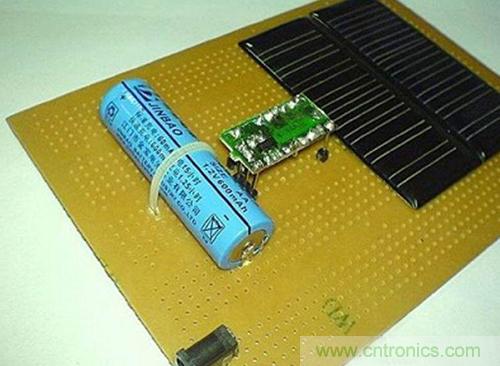 微型太陽能供電板DIY，給手電筒收音機供電