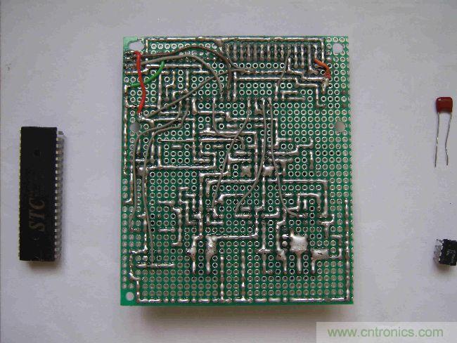 DIY集電容、電感和頻率為一體的測(cè)量?jī)x器