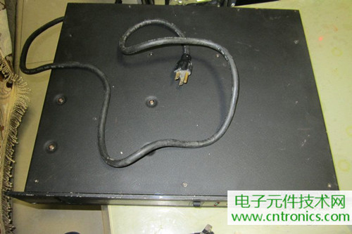 用料很給力！專業(yè)后級(jí)功放美國(guó)高峰FA1201拆解