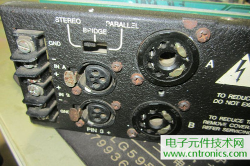 用料很給力！專業(yè)后級(jí)功放美國(guó)高峰FA1201拆解