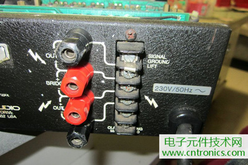 用料很給力！專業(yè)后級(jí)功放美國(guó)高峰FA1201拆解