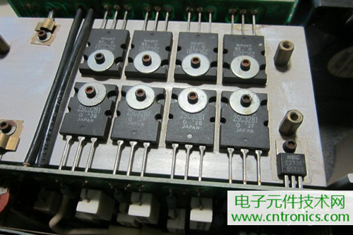 用料很給力！專業(yè)后級(jí)功放美國(guó)高峰FA1201拆解