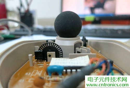 殿堂級(jí)機(jī)械鼠標(biāo)拆解：嘆精致做工！