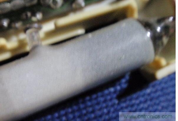 燈管，一頭黑了無法修復(fù)了
