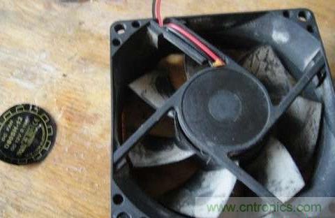創(chuàng)意DIY！迷你風(fēng)力發(fā)電機(jī)！