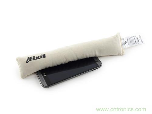 牛人強(qiáng)拆！新HTC One(M8)真機(jī)精密做工難修理