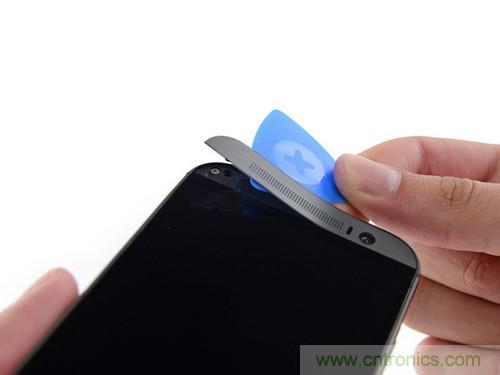 牛人強(qiáng)拆！新HTC One(M8)真機(jī)精密做工難修理