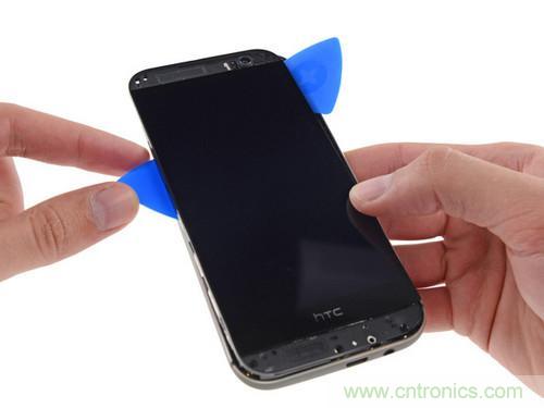 牛人強(qiáng)拆！新HTC One(M8)真機(jī)精密做工難修理