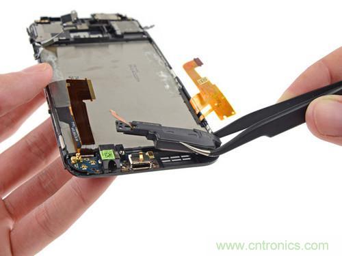 牛人強(qiáng)拆！新HTC One(M8)真機(jī)精密做工難修理