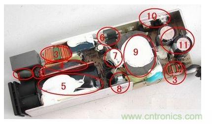 電源適配器的構(gòu)造  6 1. 壓敏電阻，其功能是當(dāng)外界電壓過高時，壓敏電阻阻值迅速變得很小，與壓敏電阻串聯(lián)的保險絲被熔斷，從而保護(hù)其他電路不被燒壞。  2. 保險絲，規(guī)格為2.5A/250V，當(dāng)電路中的電流過大時，保險絲會熔斷以保護(hù)其他元件。  3. 電感線圈(又稱扼流圈)，主要功能是降低電磁干擾。  4. 整流橋，規(guī)格為D3SB，作用是把220V交流電變?yōu)橹绷麟姟? 5. 濾波電容，規(guī)格為180μF/400V，作用是濾除直流電中的交流紋波，使電路工作更可靠。  6. 運放IC(集成電路)，保護(hù)電路、電壓調(diào)節(jié)的重要組成部分。  7. 溫度探頭，用于探測電源適配器的內(nèi)部溫度，當(dāng)溫度高于某一設(shè)定值時(不同品牌的電源適配器，其設(shè)定的溫度閥值略有不同)，保護(hù)電路會切斷適配器的電壓輸出，從而保護(hù)適配器不受損壞。   8. 大功率開關(guān)管，是開關(guān)電源中的核心元件之一，開關(guān)電源能“一開一關(guān)”地工作，開關(guān)管功不可沒。   9. 開關(guān)變壓器，開關(guān)電源中的核心元件之一。   10. 次級整流管，功能是把低壓交流電變?yōu)榈蛪褐绷麟?。在IBM的電源適配器中，整流管往往是由兩個大功率并聯(lián)工作的，以獲得較大的電流輸出。   11. 次級濾波電容，規(guī)格為820μF/ 25V，共有兩個，起濾除低壓直流電中的紋波的作用。  除上述元件外，電路板上還有可調(diào)電位器及其他阻容元件。