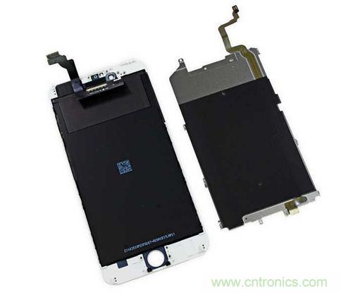 iPhone 6 Plus搭載的高清LED屏幕尺寸為5.5英寸，像素密度為401ppi，并采用了IPS（平面轉換）技術。（來源：iFixit）