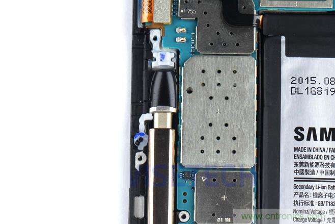 Galaxy Note5拆解，與S系列差距日漸模糊