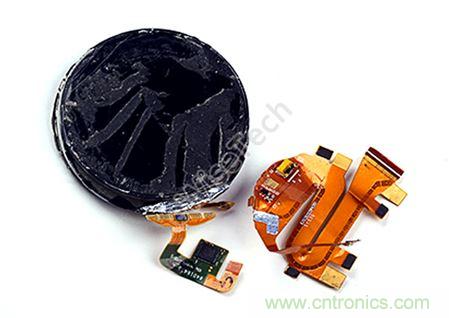 MOTO 360二代智能手表拆解：只有細(xì)節(jié)，沒(méi)有亮點(diǎn)