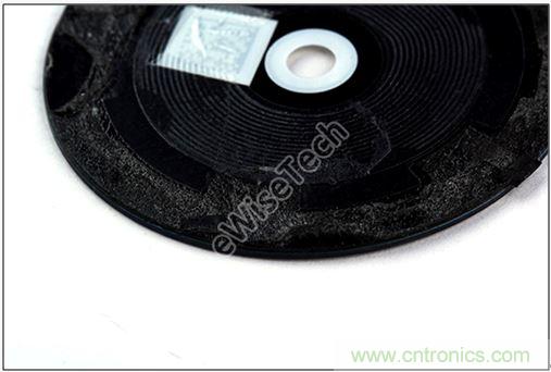 MOTO 360二代智能手表拆解：只有細(xì)節(jié)，沒(méi)有亮點(diǎn)