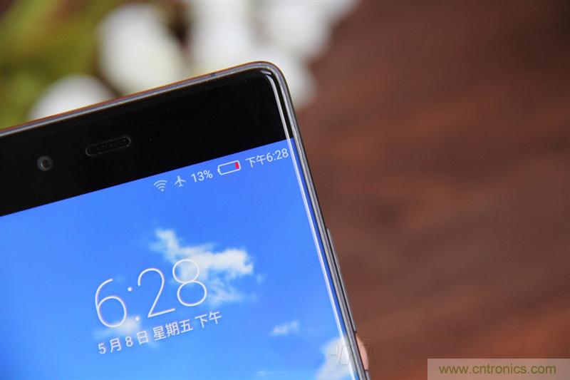 無邊框的 nubia Z9 ，一款既有驚喜，又有驚艷的智能手機