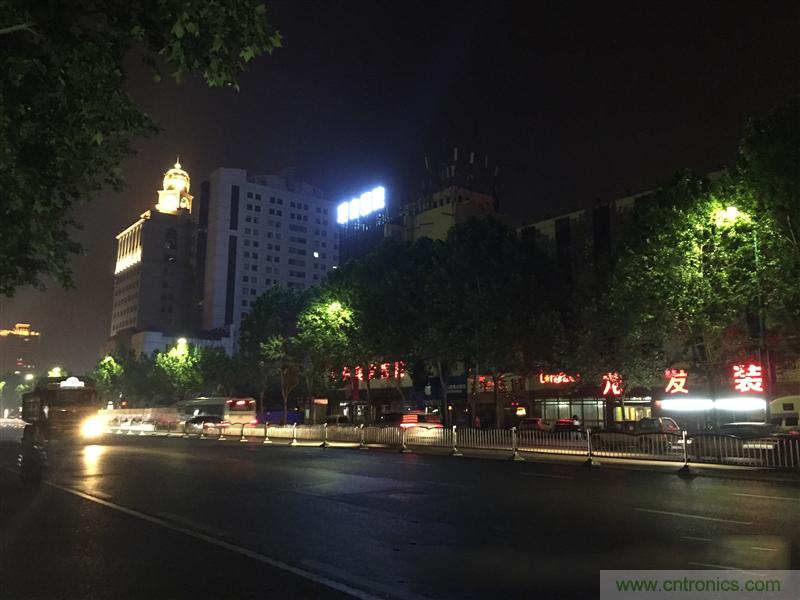 無邊框的 nubia Z9 ，一款既有驚喜，又有驚艷的智能手機