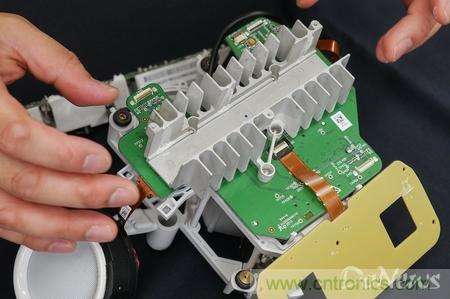 拆解筆記本不過癮，那就來拆拆日本情感機(jī)器人吧！