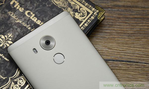 新旗艦Mate 8全評(píng)測(cè)：橫空出世！能否延續(xù)一機(jī)難求？