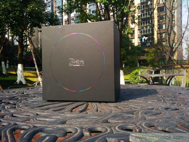 無屏電視時(shí)代已然來臨，客廳你做好準(zhǔn)備了嗎？
