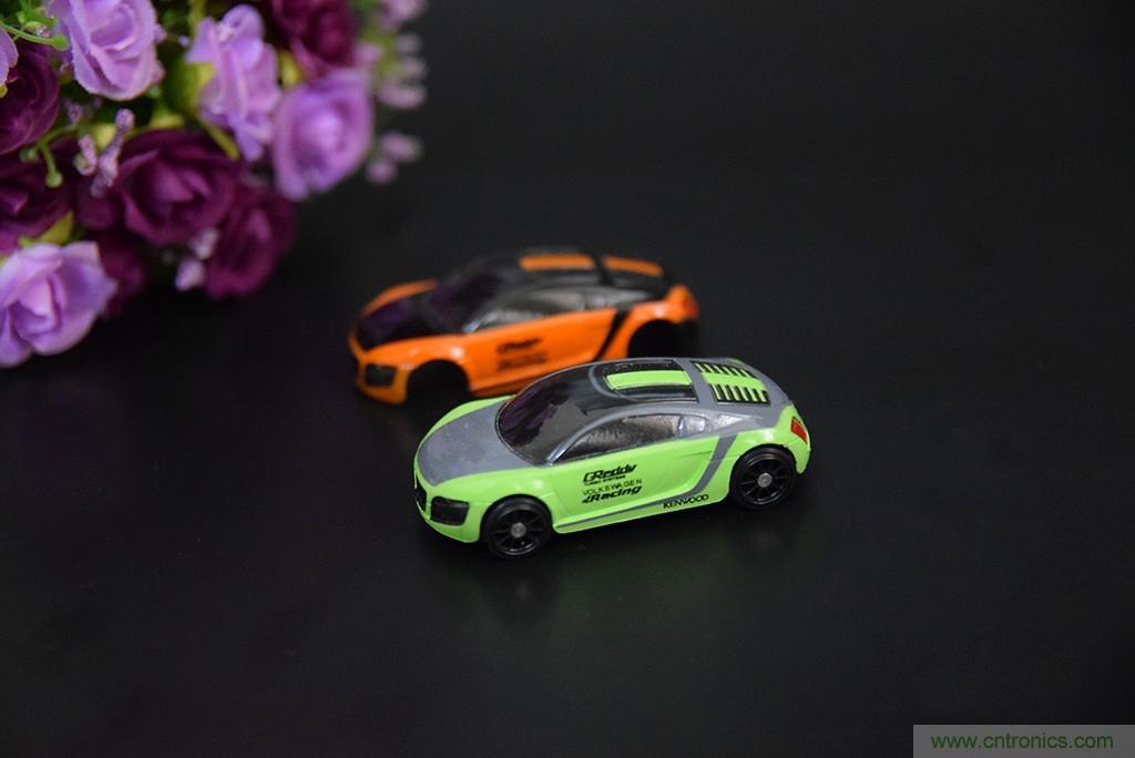 虛擬與現(xiàn)實相結合的飛車游戲，讓你體驗速度與激情的碰撞！