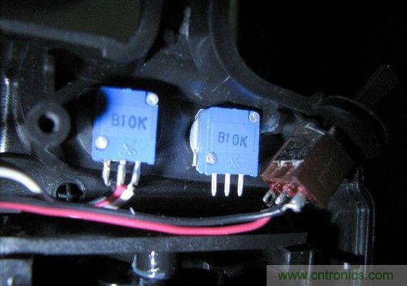 無人機(jī) DIY 制作全過程，酷得不要不要的！