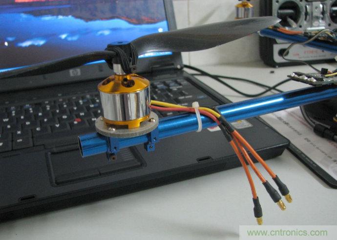 無人機(jī) DIY 制作全過程，酷得不要不要的！