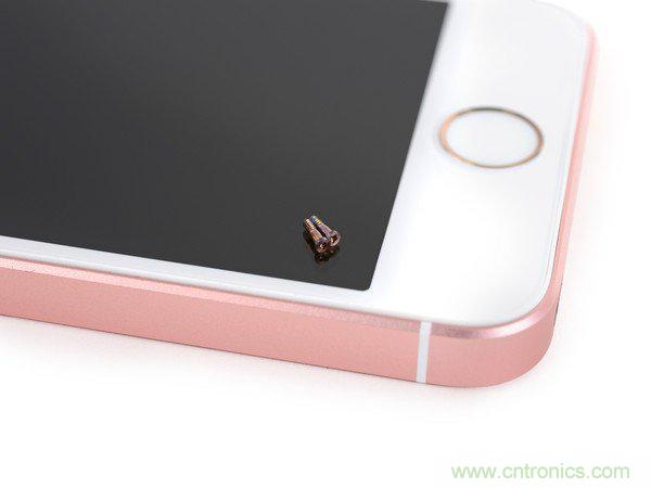 有什么地方?jīng)]有變？iPhone SE真機(jī)拆解
