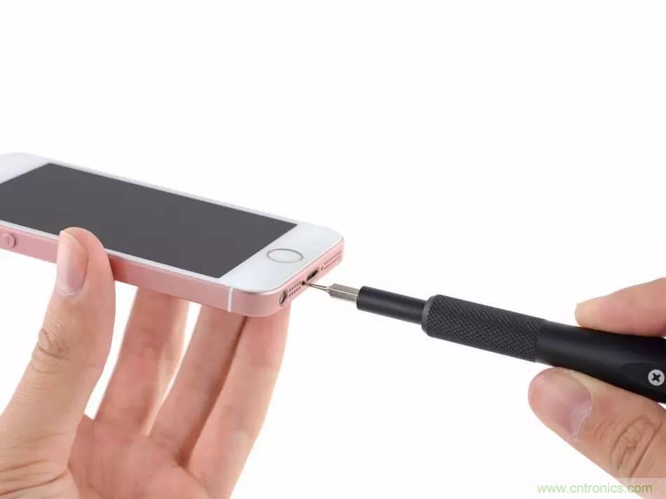 有什么地方?jīng)]有變？iPhone SE真機(jī)拆解