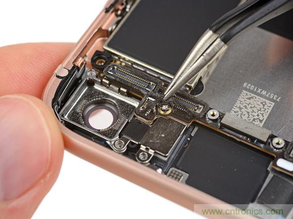 iPhone 8首拆：無線充電版本的iPhone 7？