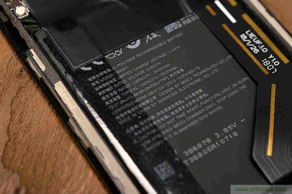 拆解魅族15 Plus：玩轉(zhuǎn)了新概念，但其工藝究竟如何？
