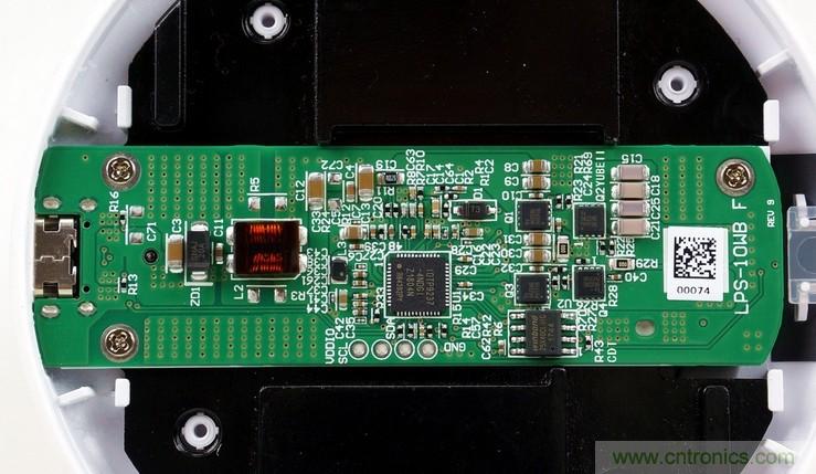 拆解對比：系出同門，小米、紫米無線充電器的差別有多大？