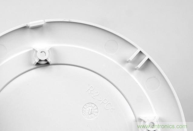 拆解對比：系出同門，小米、紫米無線充電器的差別有多大？