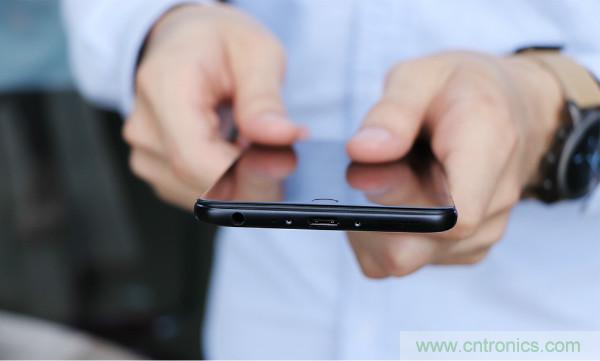 魅族M15拆解：做工精致，壓感Home鍵采用中國芯