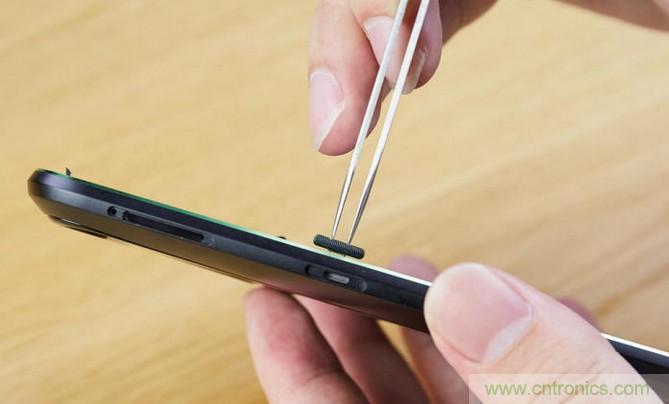 拆解黑鯊手機：多級直觸一體式液冷系統(tǒng)有什么門道？