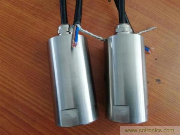 振動傳感器的機電變換原理？主要的分類有哪些？