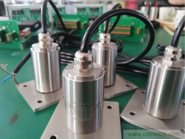振動傳感器的機(jī)電變換原理？主要的分類有哪些？