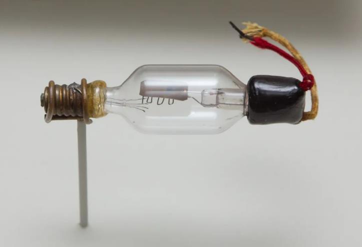 什么是電子管（真空管）？